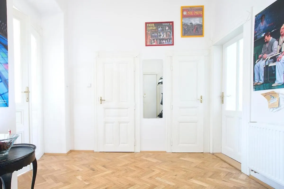 Rain Man'S Apartment Praga República Checa